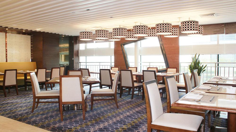 Holiday Inn Shijiazhuang Central By Ihg Exterior foto