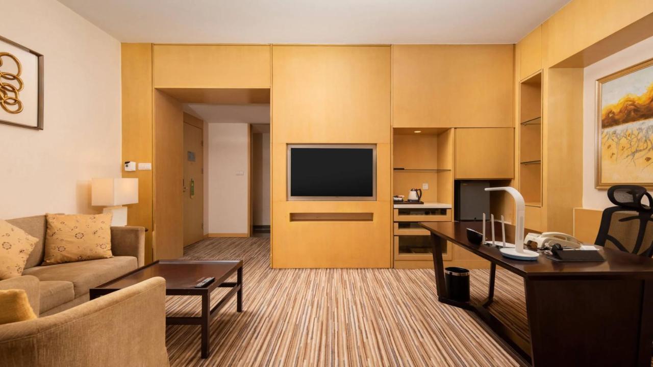 Holiday Inn Shijiazhuang Central By Ihg Exterior foto