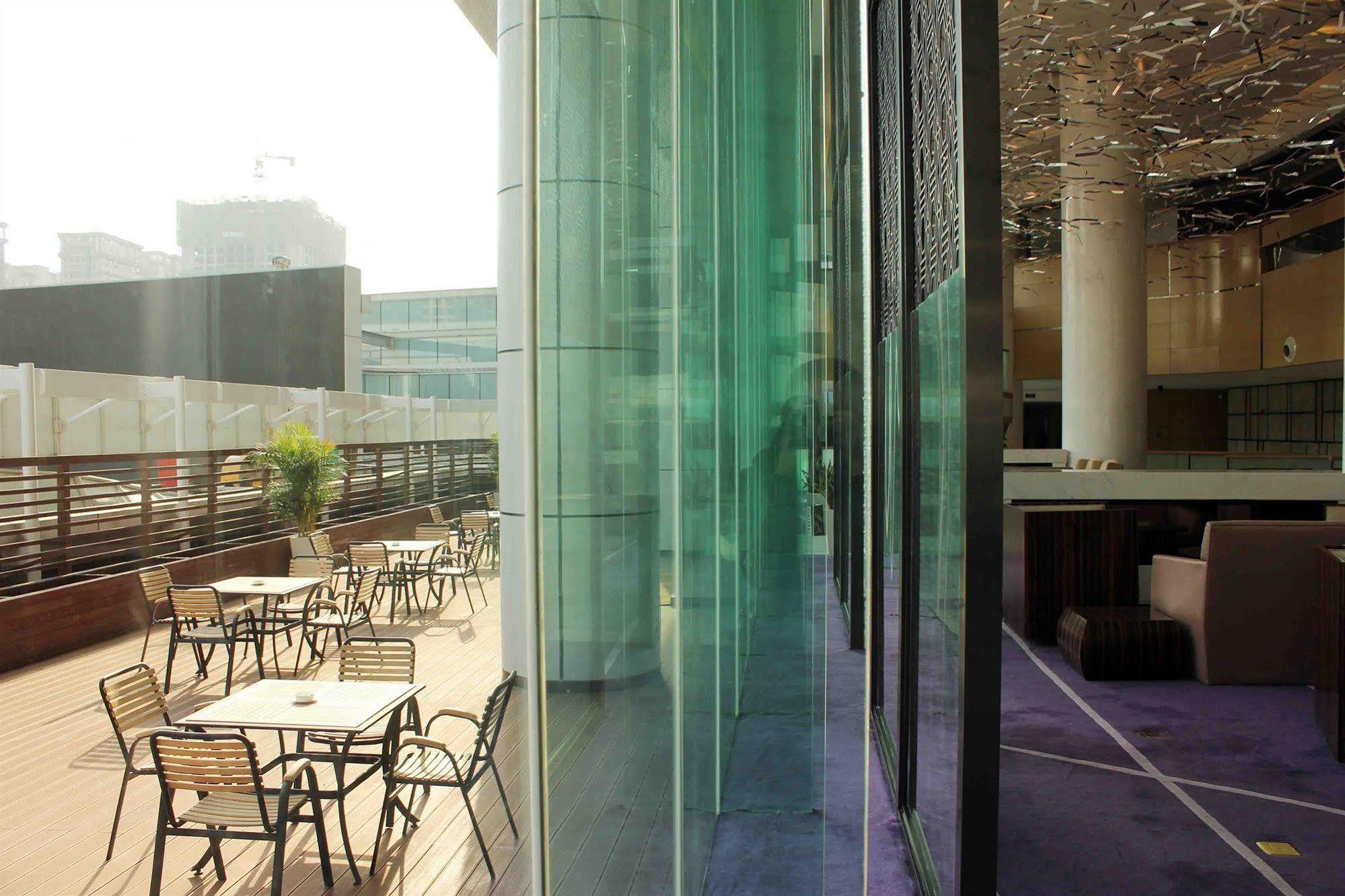 Holiday Inn Shijiazhuang Central By Ihg Exterior foto